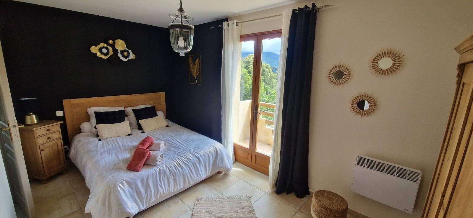 Villa „Mare E Monti“ mit Meerblick, privater Terrasse und Wlan in Vico, Ajaccio und Umgebung