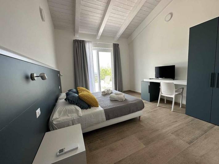 Hôtel pour 2 personnes, avec Balcon et Terrasse ainsi que Piscine et Vue à Santa Marina