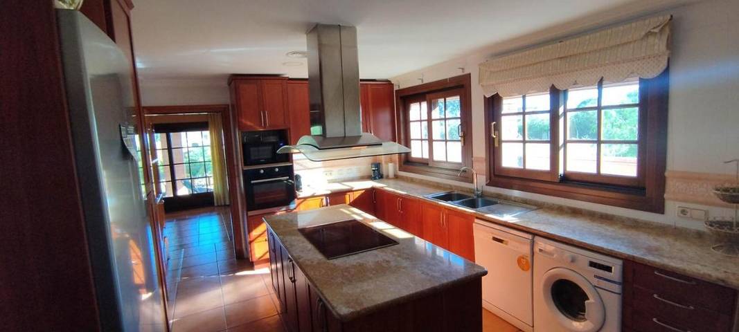 Casa rural para 10 personas, con Jacuzzi y Terraza además de Jardín y Piscina en Aleixar - 4
