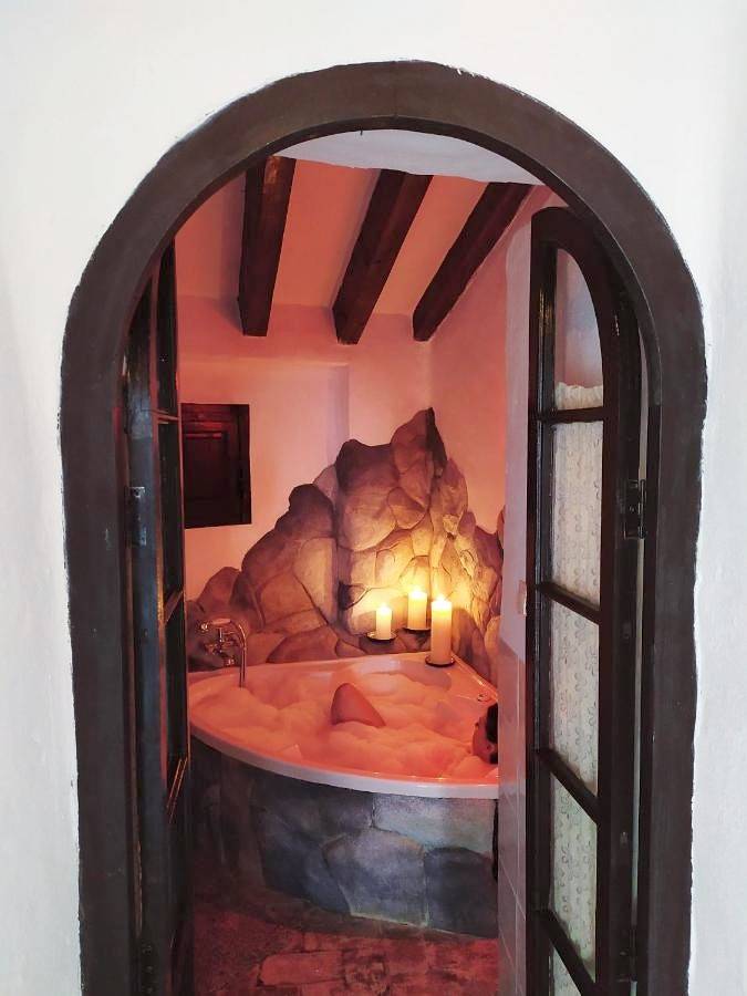 El escondite de Martina, Casa Rural Romántica in Setenil de las Bodegas, Pueblos Blancos