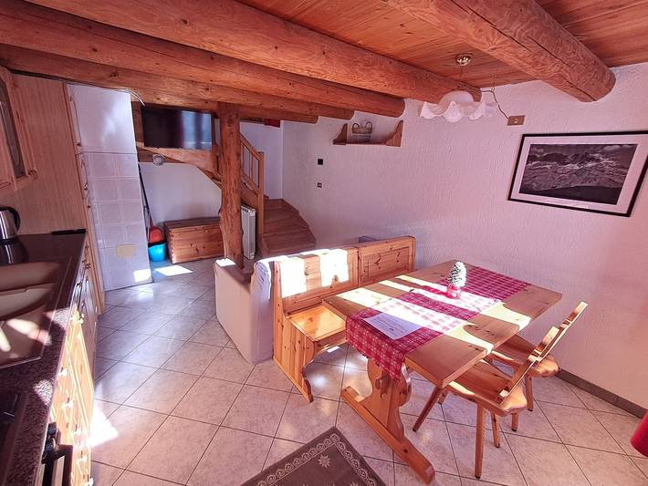Chalet 'Lo Pailler De Nonno' with Mountain View, Shared Garden, and Wi-Fi in Maisonnasse (Valsavarenche), Valsavarenche
