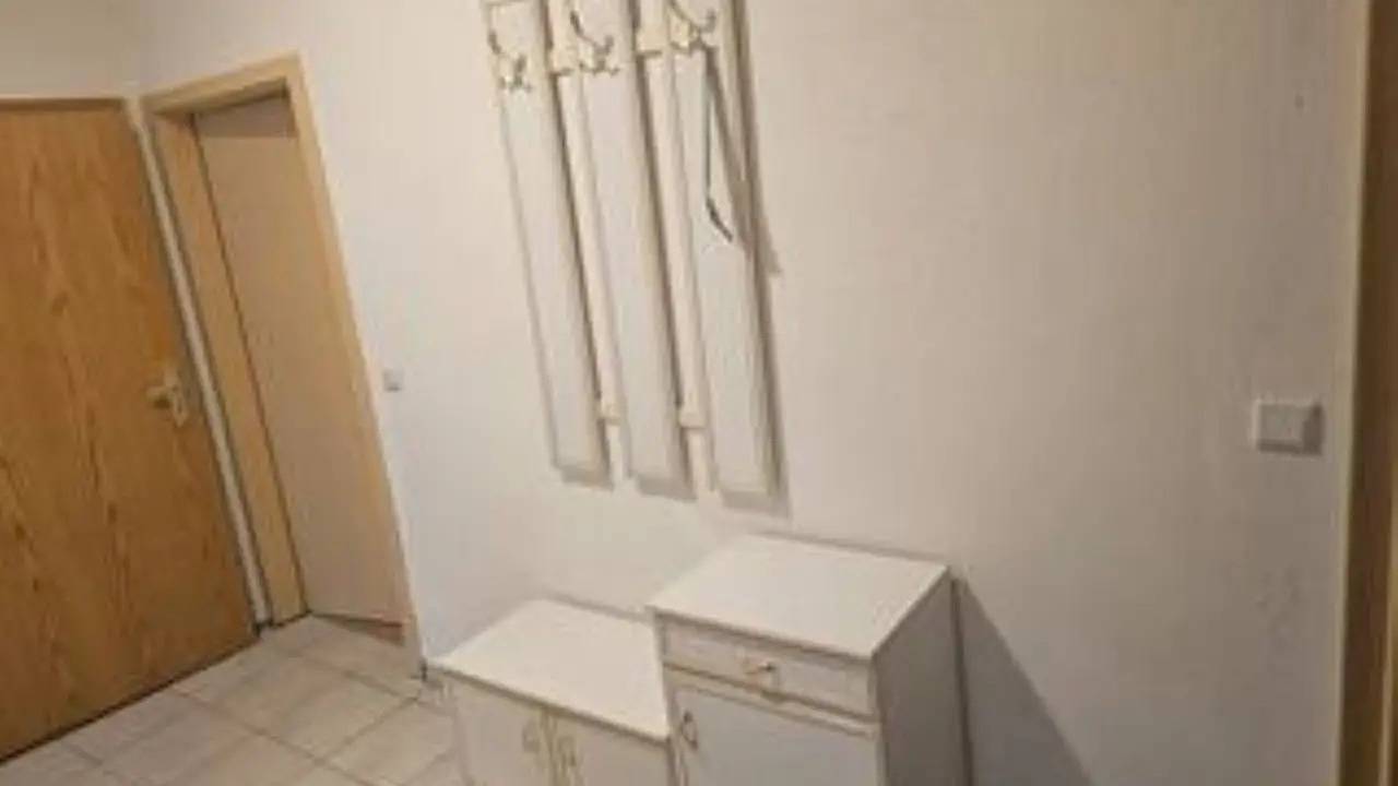 Ganze Ferienwohnung, Ferienwohnung für 5 Personen (80 m²) in Leuna in Leuna, Saale-Unstrut