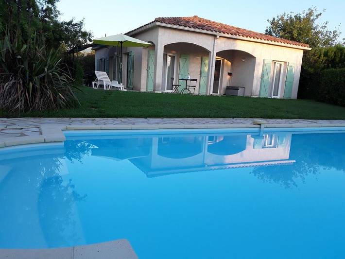 Villa per 6 persone, con Balcone e Terrazza nonché Giardino e Piscina a Solaro