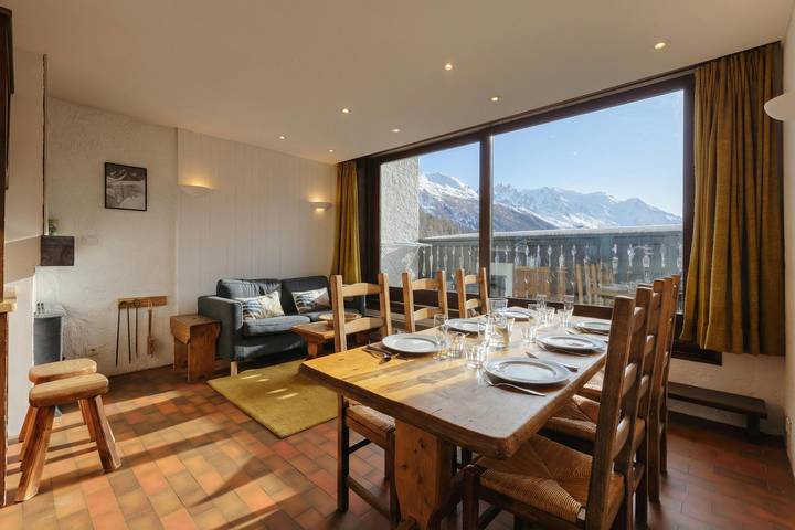 Gîte pour 8 personnes, avec terrasse dans Gare de Montroc-le-Planet