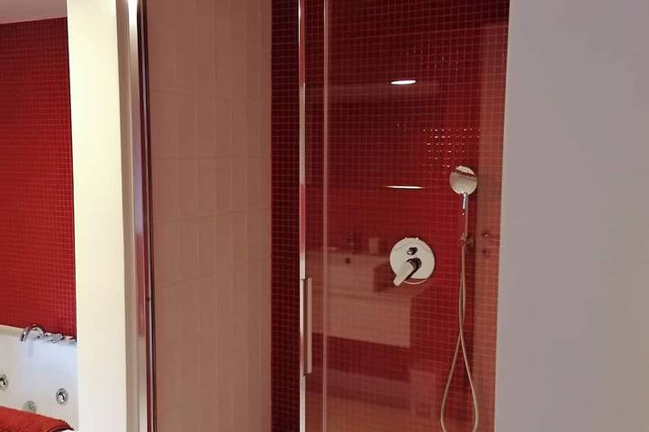 Ferienhaus für 2 Personen, mit Garten und Whirlpool sowie Sauna und Balkon in Lerici - 4