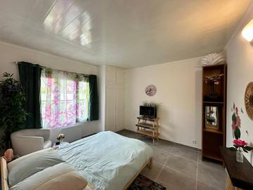 Gîte pour 2 personnes, avec vue et jardin à Fresnes