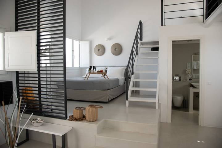 Location de vacances pour 5 personnes, avec piscine ainsi que balcon et vue sur l’océan dans Folégandros - 4