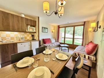 Gîte pour 5 personnes, avec balcon et piscine à Vars