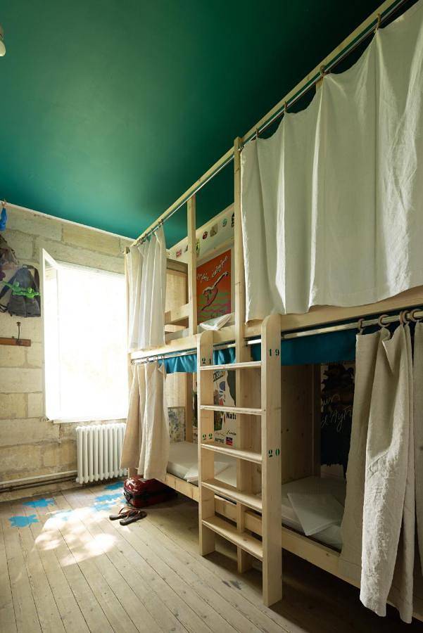 Location de vacances pour 8 personnes, avec piscine ainsi que jardin et vue à Saint-Émilion - 4