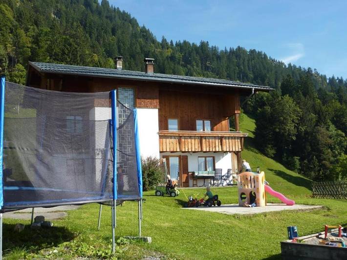Ferienwohnung für 6 Personen, mit Garten und Ausblick