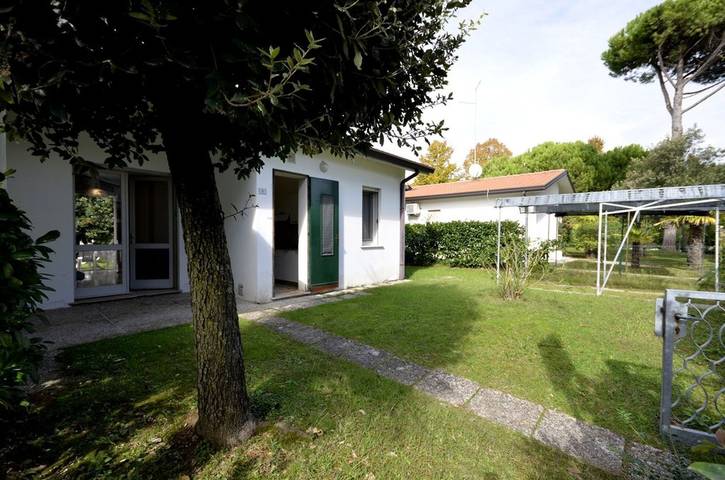Ferienwohnung für 6 Personen, mit Garten und Ausblick in Bibione Pineda