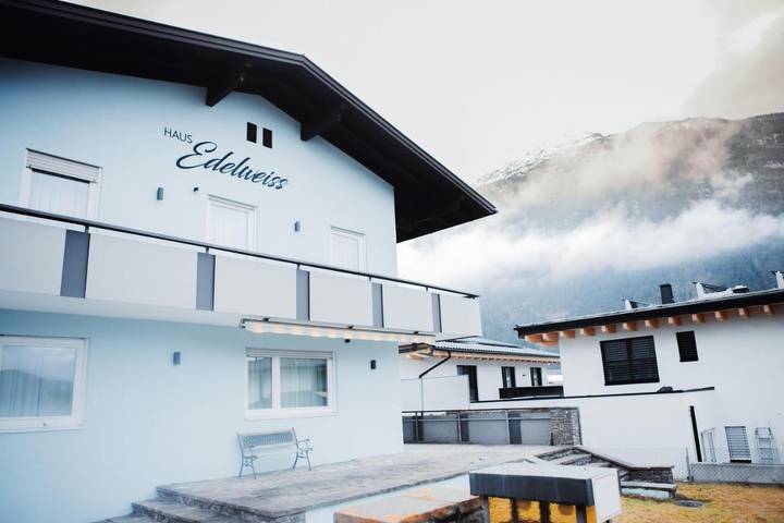 Ferienwohnung für 5 Personen, mit Balkon und Terrasse in Tarrenz - 2