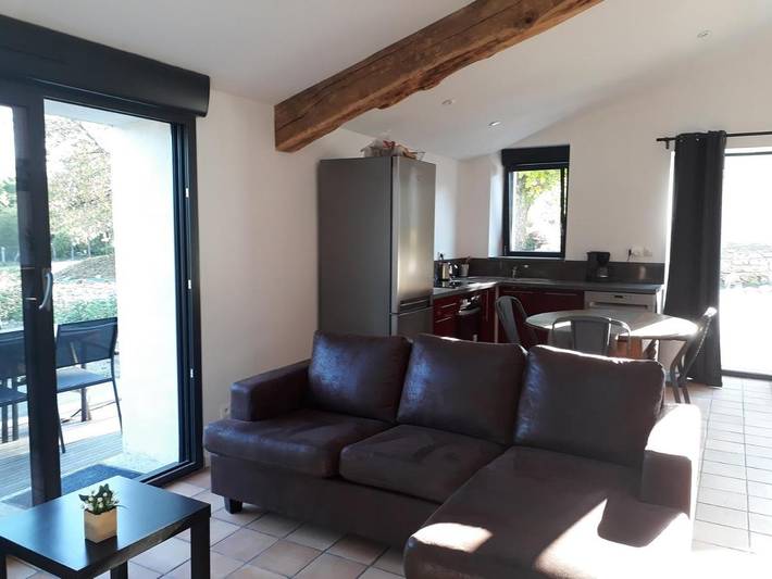 Gîte pour 4 personnes, avec vue et terrasse à Saint-Georges-Antignac