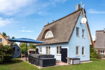 Ferienhaus für 4 Personen, mit Garten und Whirlpool sowie Terrasse in Mecklenburg-Vorpommern