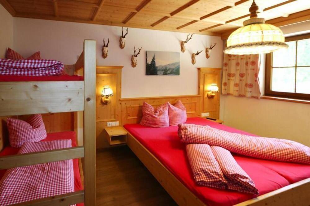 Ferienhaus Almzauber, Hochfügen in Tuxer Alpen, Hochfügen