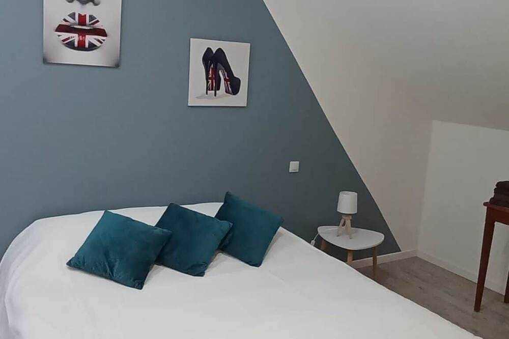 Gîte Londres – Spacieux & accès piscine – Domaine Les Gîtes du Petit Marcel in Soudan (France), Région de Châteaubriant