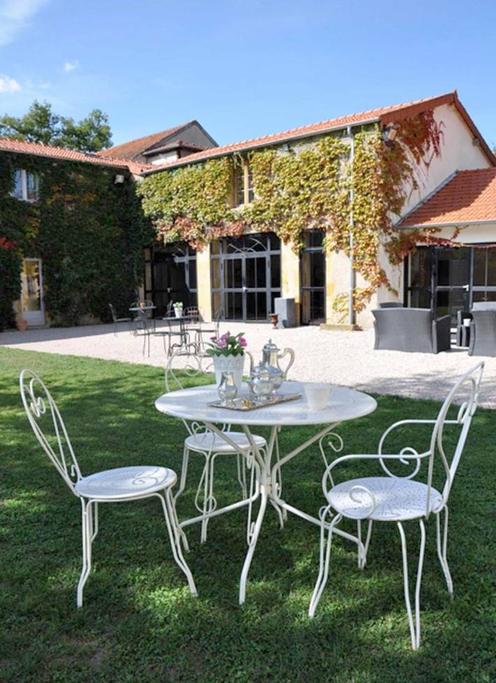 Chambre d’hôte pour 6 personnes, avec piscine et vue ainsi que vue sur le lac et terrasse, animaux acceptés à Roanne - 3