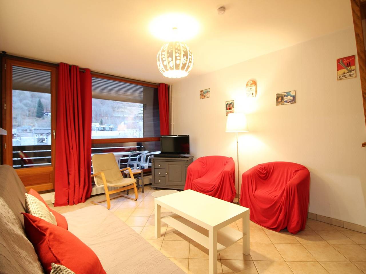 Apartamento entero, Hermoso Dúplex T3 con Balcón, Wifi y Aparcamiento a 300m del Centro in Mont-Dore, Parque Natural Regional Volcans d'Auvergne