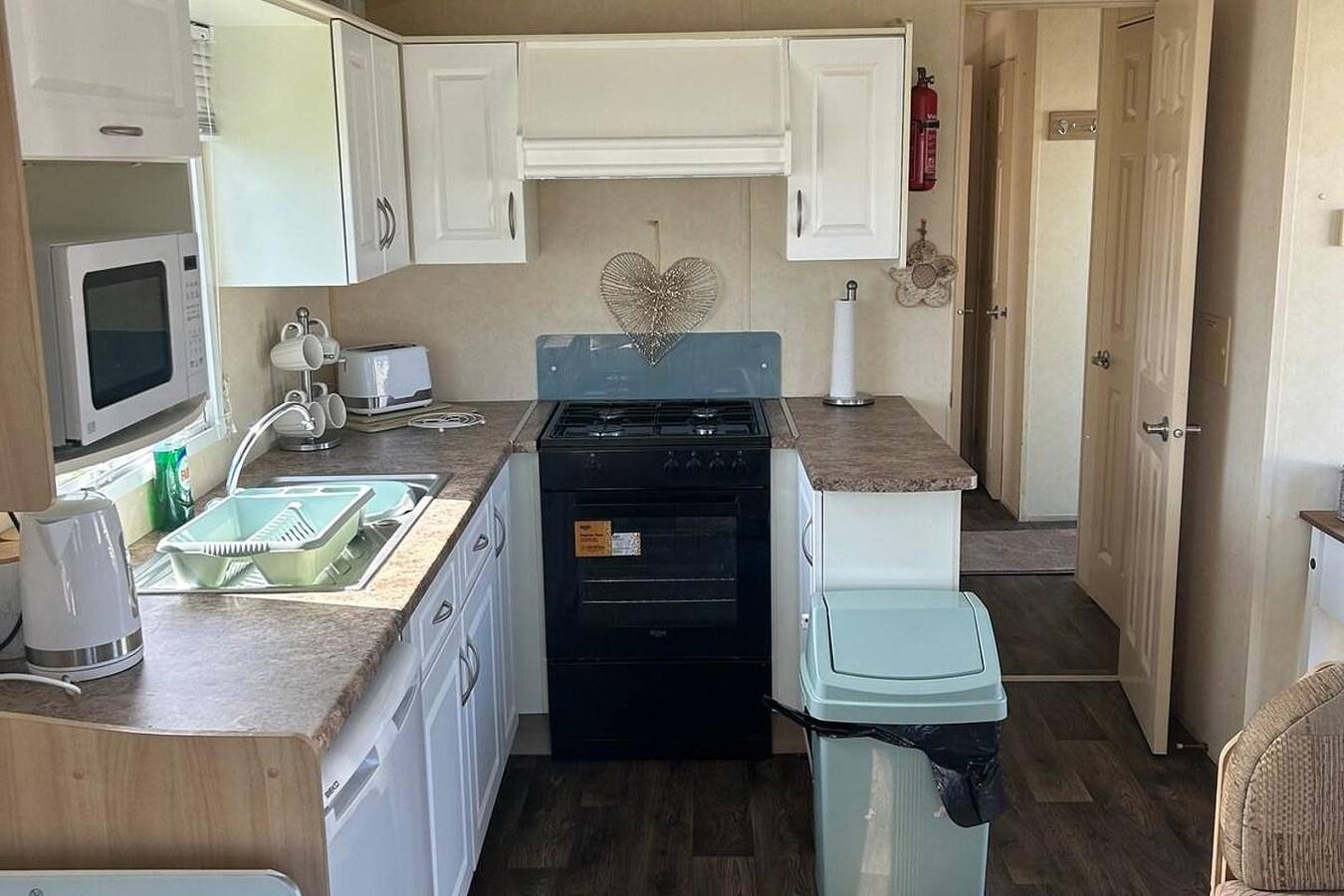 2 Bed - Sleeps 6 - Free Parking - Pets in Chapel St. Leonards, Lincolnshire