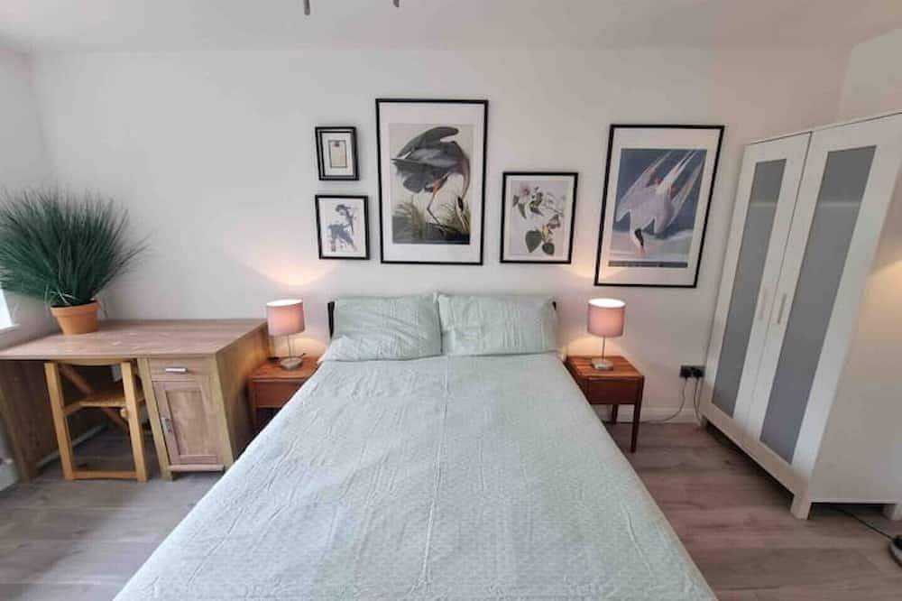 4 Bedroom Bungalow Walking Distance to City Center in Arbury Ward, Cambridge