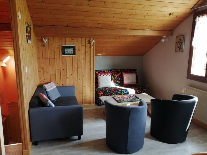 Gîte pour 8 personnes, avec jardin et terrasse à Chapelle-des-Bois - 4