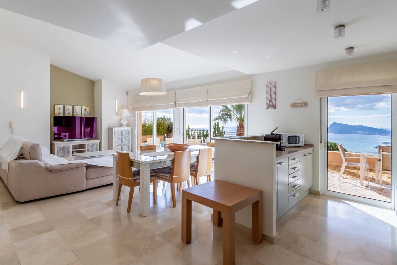 Villa "Altea Hills Villa Noruega" con vistas a la montaña, piscina, Wi-Fi, jardín y terraza in Altea Hills, Altea