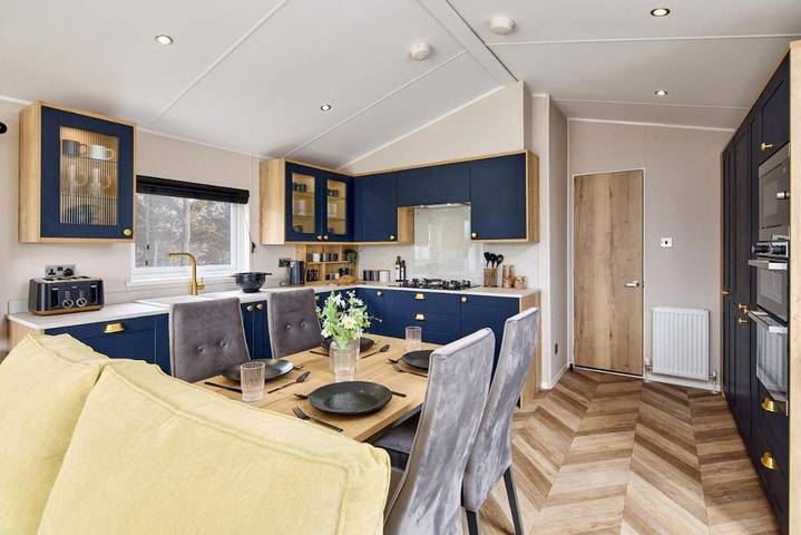 Camping for 6 people, with Terrace and Children pool as well as Pool in Hayling Island