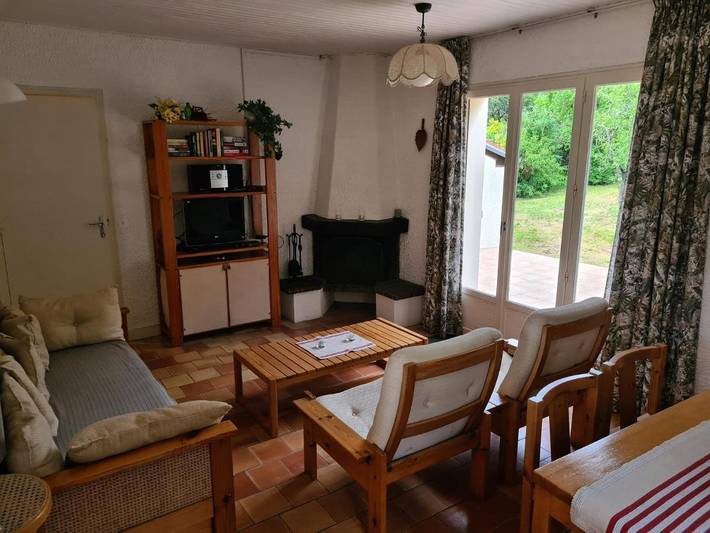 Location de vacances pour 6 personnes, avec jardin et piscine à Écuras - 4