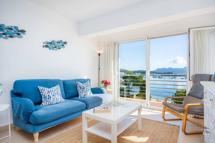 Appartement entier, Appartement 'Tonia' avec vue sur la mer, Wi-Fi et climatisation in Port de Pollença, Pollença