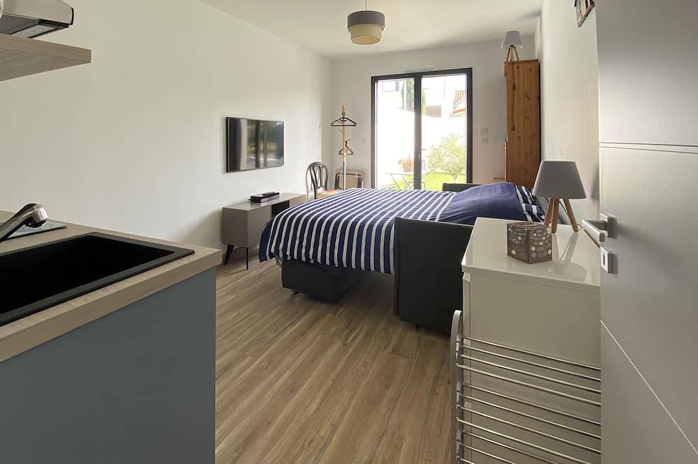Apartamento entero, Air-conditioned studio with garden – 10 min from La Rochelle, near beaches in Angoulins, Región de La Rochelle