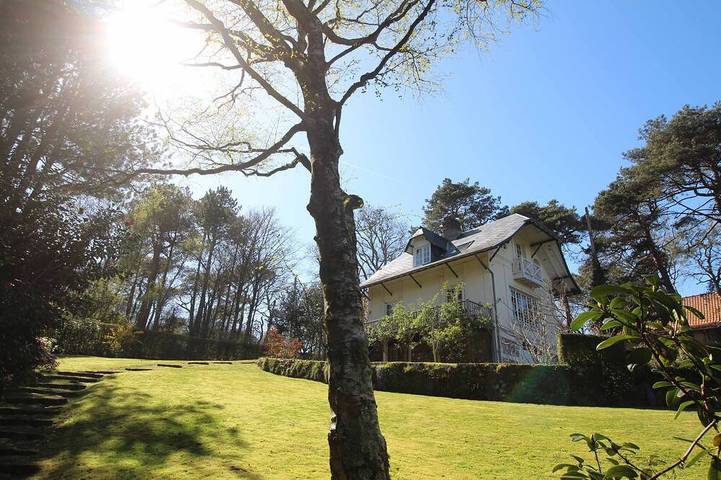 Gîte pour 6 personnes, avec jacuzzi et balcon ainsi que jardin et sauna