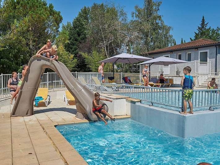 Location de vacances pour 6 personnes, avec jardin ainsi que piscine et terrasse à Lanzac - 2