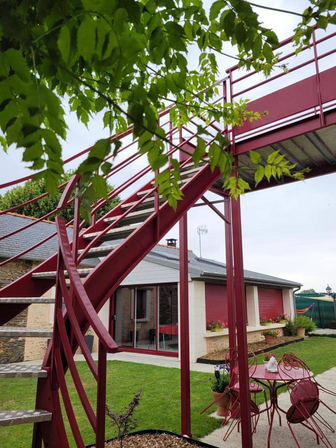 Gîte pour 2 personnes, avec jardin ainsi que terrasse et jacuzzi, animaux acceptés dans La Pouëze - 4