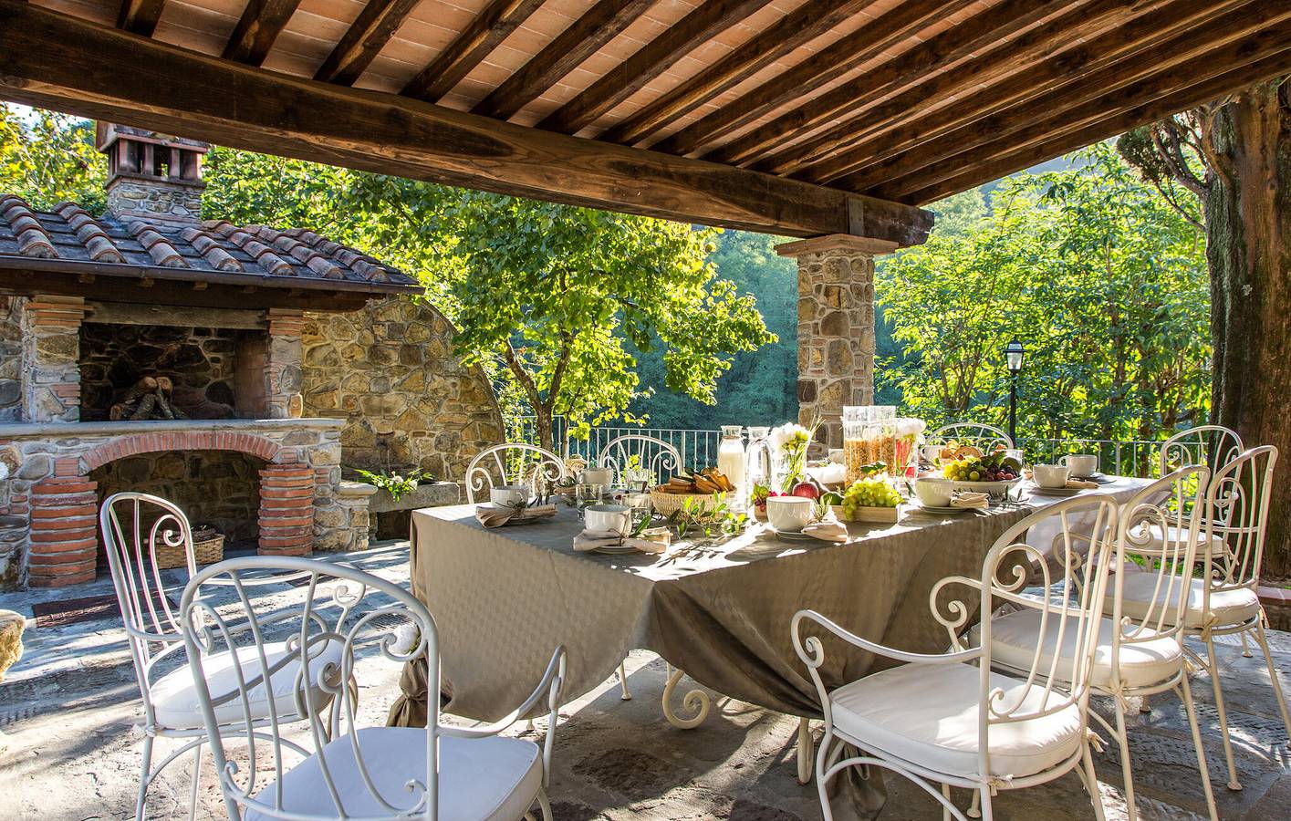 Gemütliche Wohnung mit Pool und WiFi in der Nähe von Circolo Arci Lupicciano in Pistoia, Pistoia Provinz