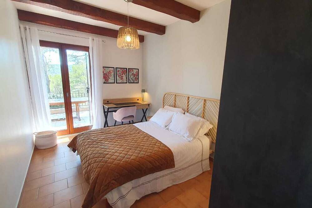 La Villa Léonie Entre Pinède et Garrigue au Bord du Lac. 200m Accès Direct lac in Esparron-de-Verdon, Alpes-de-Haute-Provence