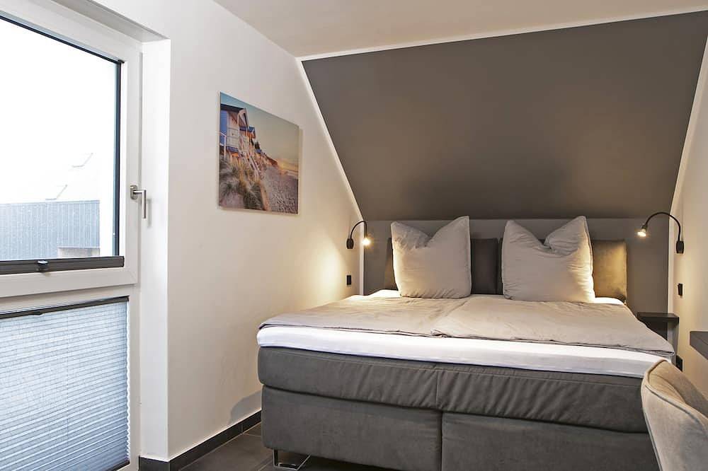 Haus Comfort, mit Außen Whirlpool und Sauna zur alleinigen Nutzung, 300m zum See in Göhren-Lebbin, Fleesensee