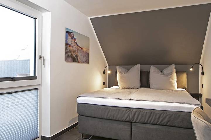 Haus Comfort, mit Außen Whirlpool und Sauna zur alleinigen Nutzung, 300m zum See in Göhren-Lebbin, Fleesensee