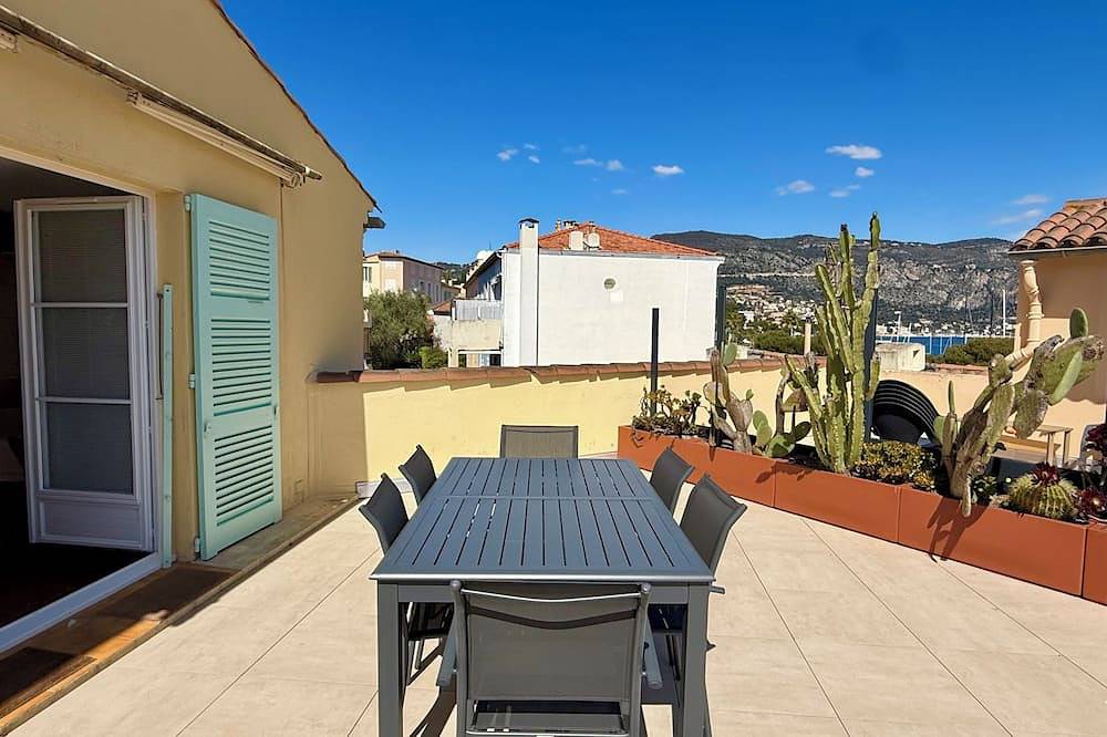 Entire apartment, Charming apartment with terrace & harbor view - Saint Jean Cap Ferrat in Saint-Jean-Cap-Ferrat, Mediterranean Coast (France)