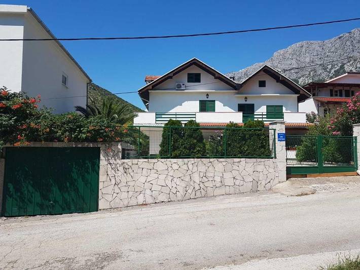 Apartament wakacyjny dla 3 osób, z Taras i Ogród oraz Widok w Zaostrog