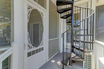 Vacation House for 12 Guests in Isle of Palms, South Carolina Lowcountry, Picture 2