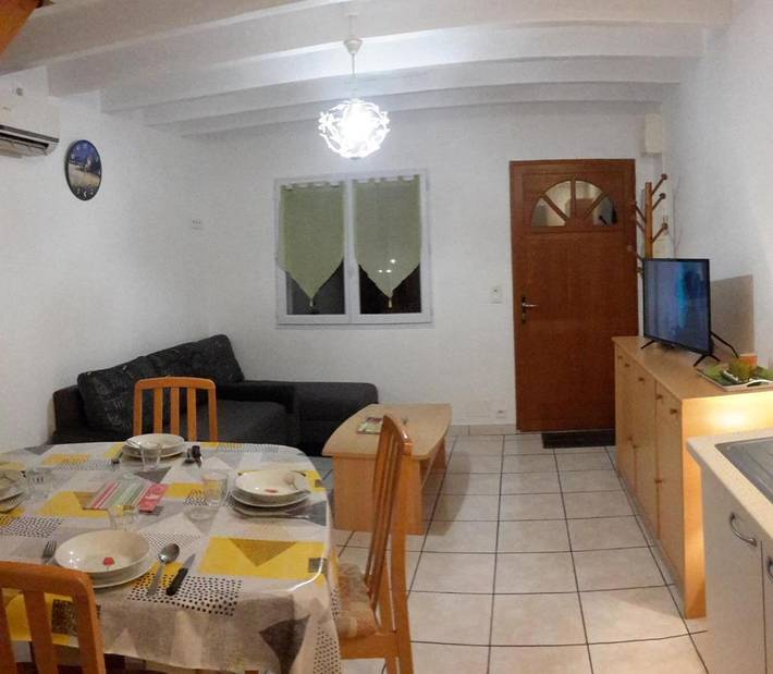 Gîte pour 3 personnes, avec jardin à Duhort-Bachen