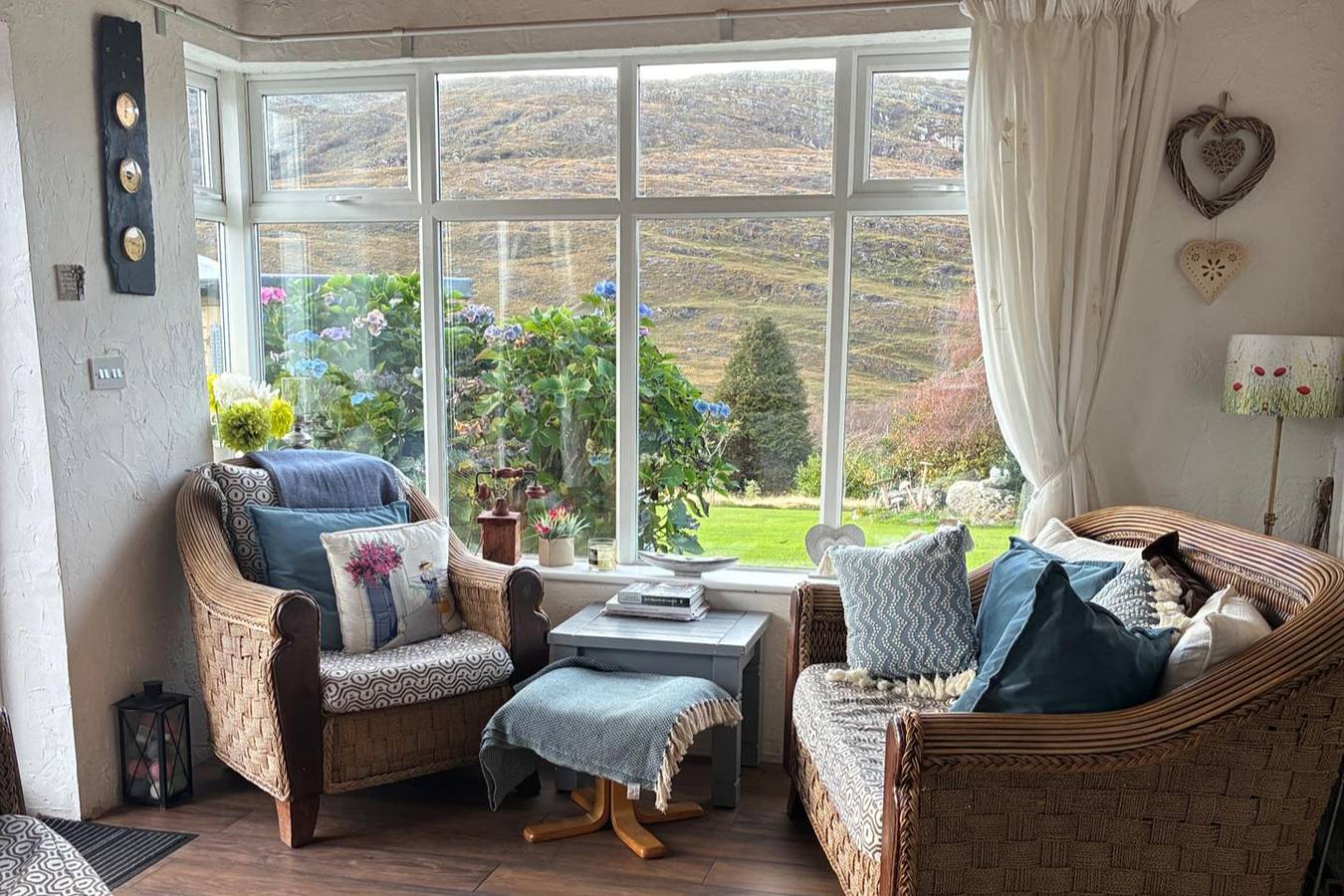 3 Bed - Sleeps 8 - Pet Friendly - Hot Tub - Sauna in County Cork