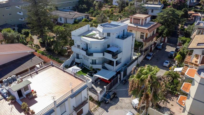 B&b per 2 persone, con Balcone e Terrazza nonché Giardino e Panorama a Ganzirri