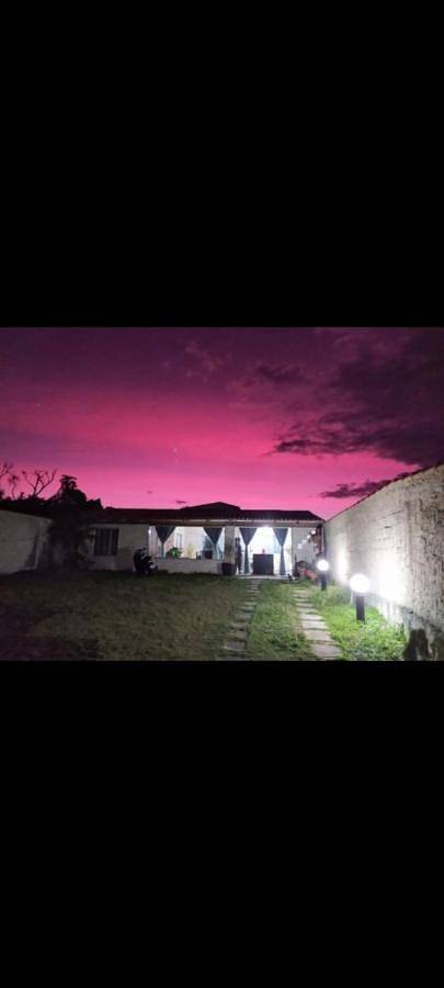 Casas e apartamentos de temporada para 19 pessoas, com balcão e vista em Mucuri