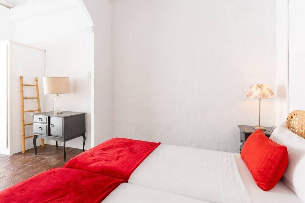 House 1801 | by Palmera – Stylish 6-Bedroom Home in Old Town in Platja de Sant Sebastià (Sitges), Sitges