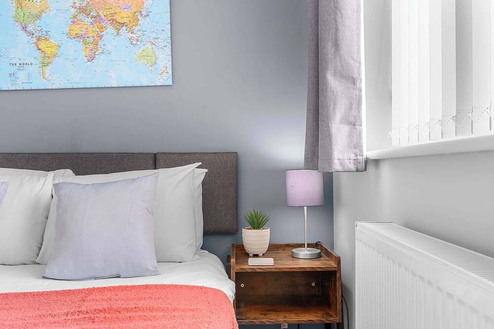 3 Bed Stockport Home by City Superhost in Stockport, Greater Manchester