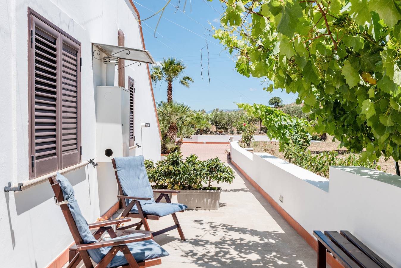 Room 'Veranda' with Mountain View, Wi-Fi and Air Conditioning in Montallegro, Agrigento Province