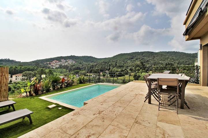 Villa für 10 Personen, mit Balkon - 1