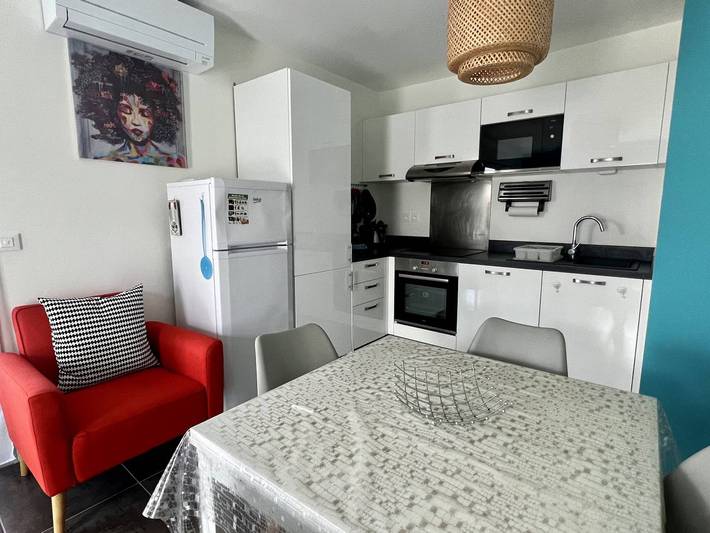 Entire apartment, Itxassou: Cozy T2 Apartment with Balcony in Itxassou, Bayonne region
