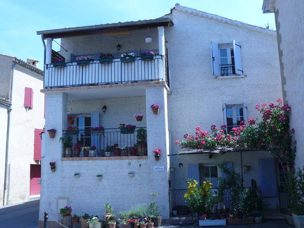 Appartement entier, One-bedroom Holiday Home with mezzanine in Le Chaffaut-Saint-Jurson, Alpes-de-Haute-Provence